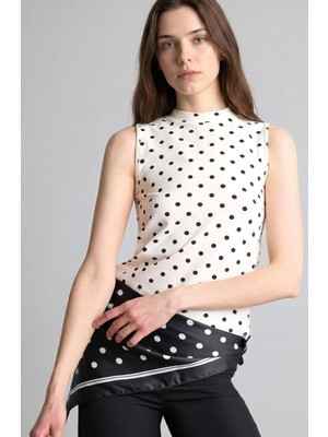 DeFacto Slim Fit Yarım Balıkçı Yaka Puantiyeli Kolsuz Beyaz Tunik H7689AX26SM