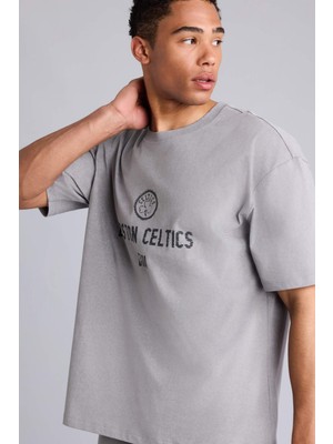 DeFacto Nba Boston Celtıcs Oversıze Kısa Kollu TIŞÖRT G0915AX26SM