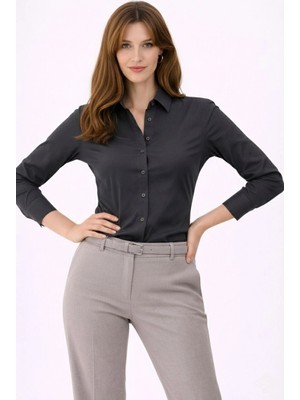 Pileli Store Kadın Uzun Kol Gömlek Düğmeli Klasik Yaka Günlük ve Ofis Şıklığına Uygun - Füme
