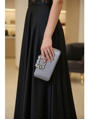 Enoch Kadın Saten Dokulu Işıltılı Büyük Kristal Tokalı Minimalist Abiye Portföy Çanta