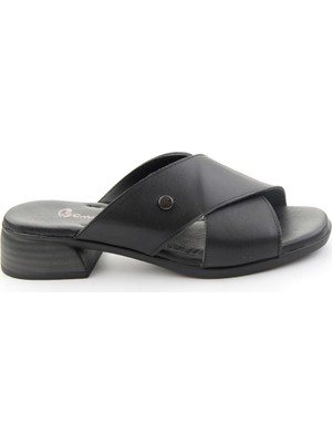 Bambi Siyah Hakiki Deri Kadın Terlik K04680536103