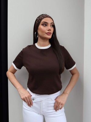 Esra Helvacı Biyeli Bisiklet Yaka T-Shirt
