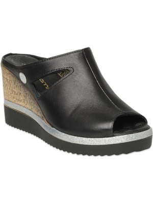 Mammamia D26YT-1835 Günlük Siyah Kadın Terlik