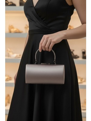 Enoch Kadın Sim Dokulu Antrasit Çerçeveli ve Taşlı El Saplı Minimalist Abiye Portföy Çanta