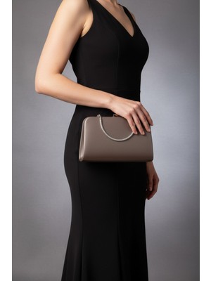 Enoch Kadın Sim Dokulu Gümüş Çerçeveli ve Ince El Saplı Minimalist Abiye Portföy Çanta