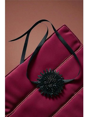 Petek Aksesuar Parlak Taşlı Çiçek Choker Kolye