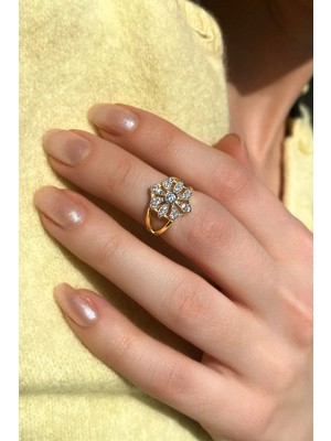 Spossy Silver Jewelry 925 Ayar Gümüş, 14 Ayar Gold, Beyaz Taşlı Çiçek Tasarım Eklem/Serçe Parmak Yüzüğü, SPY1151