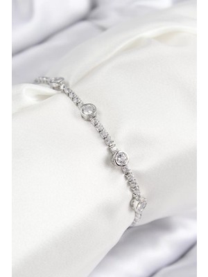 Uravas Store Pirinç Zirkon Taşlı Daire Model Gümüş Renk Asansörlü Kadın Bileklik - TJ-BB7744