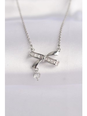 Uravas Store Çelik Zincir Gümüş Renk Zirkon Taşlı Detay Fiyonk Kolye