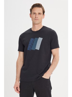 Altınyıldız Classics Erkek Siyah Slim Fit Dar Kesim Pamuklu Baskılı Bisiklet Yaka Tişört