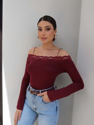 Esra Helvacı Askılı Dantel Detay Bluz
