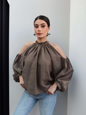 Esra Helvacı Omuz Dekolteli Büzgülü Bluz
