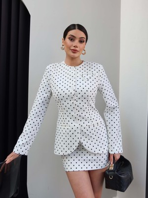 Esra Helvacı Puantiyeli Ceket Mini Etek Takım