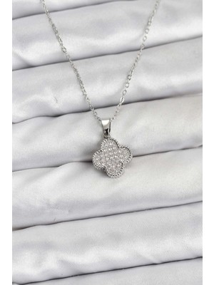 Uravas Store Çelik Zincir Gümüş Renk Zirkon Taşlı Yonca Model Kadın Kolye