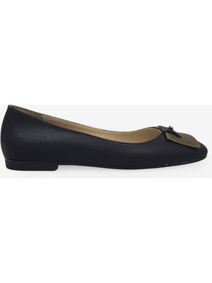 Kanuga Kadın Toka Detaylı Babet Siyah RSL2510