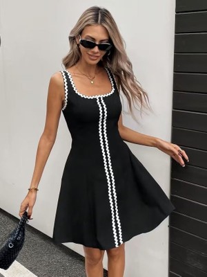 Modenya Kadın Askılı Yuvarlak Yakalı Şerit Desenli Kısa Kiloş Elbise