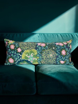 Tam Aklımdaki Maksimalist Çiçekler Kırlent Kılıfı - Premium Keten - 75X30 cm - Uzun Yastık Kılıfı - Gizli Fermuarlı - Botanik Stil