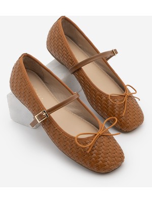 Marjin Kadın Küt Burun Fiyonk Detaylı Bantlı Örgü Desen Mary Jane Günlük Babet Teyra Taba