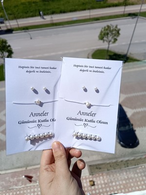 Bursatasarımdünyası Anneler Günü Inci Toka 25 Adet Kişiye Özel Kartlı.