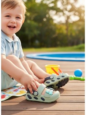 Kidessa 2246-AKINAL Unisex Bebek Figürlü Ultra Yumuşak Esnek Kaymaz Tabanlı Sandalet Terlik - NKT02246-YEŞIL-19-20