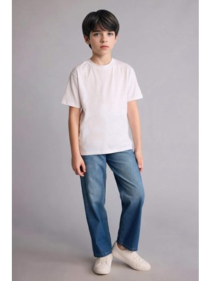 DeFacto Straight Fit Düz Paça Jean Pantolon Erkek Çocuk B5740A826SM