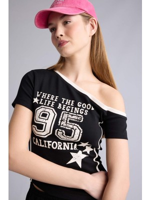 DeFacto Crop Top Kayık Yaka Baskılı Ribana Kısa Kollu Tişört G9406AX26SP