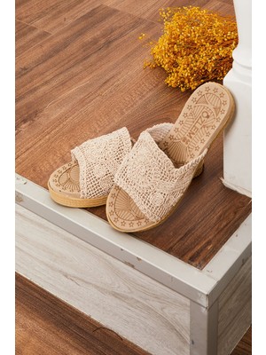 Motif Detaylı Hasır Terlik Taş