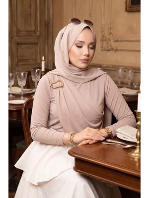 Ozk Gold Broş Detaylı Sandy Body Bej