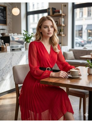 Periliçekeçe Kadın Şifon Kumaş Astalı Kloş Kesim Kruvaze Yaka Midi Boy Elbise