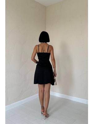 Periliçekeçe Siyah Jakarlı Asimetrik Elbise