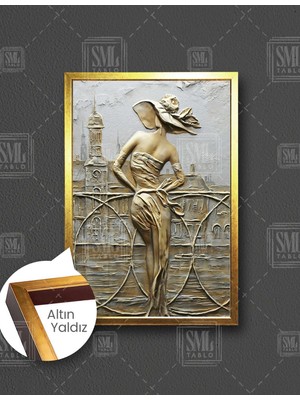 SML Tablo Balkondan Şehre Bakan Şapkalı Kadın  Dikey Çerçeveli Kanvas Tablo