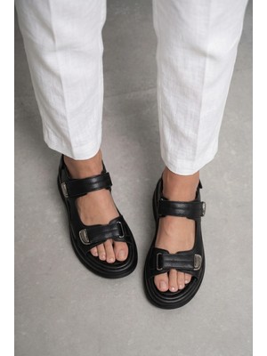 Giamgia Store Kadın Siyah Kalın Taban Günlük Yazlık Sandalet