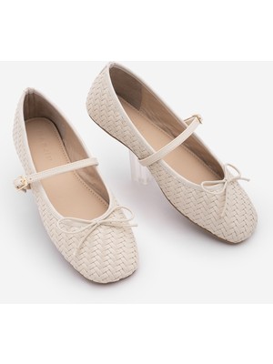 Marjin Kadın Küt Burun Fiyonk Detaylı Bantlı Örgü Desen Mary Jane Günlük Babet Teyra Ekru