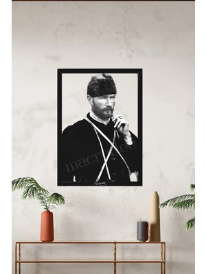 Macrodec Atatürk Imza Metal Tablo - Kalpaklı Portre ve Mavi Göz Detaylı Karizmatik Ofis ve Salon Duvar Dekoru