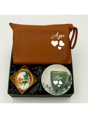 As Gift Kişiye Özel Kahverengi Makyaj Çantası & Haki Fincan &  Kokulu Sabun Hediye Seti
