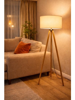 Tripod Ahşap 3 Ayaklı Lambader Krem Abajur Kumaş Başlık Köşe Aydınlatma