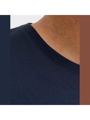 Jack & Jones Büyük Beden Gögüs Baskili Sifir Yaka Tisört - Logo