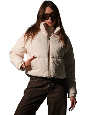 Maule Su Itici Kumaş, Fermuarlı Elyaf Dolgu Şişme Crop Kısa Kadın Mont @aspen