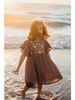 Cigit Çiçek Nakışlı Kelebek Kol Elbise 2-8 Yaş Vizon