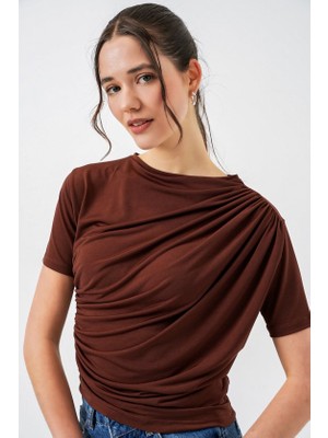 Trend Cojans Büzgü Detaylı Kısa Kol Sandy Bluz 945 - Kahverengi