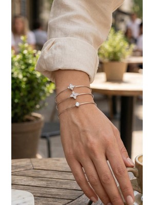 Zirkon Taşlı Gümüş Renk Yonca Model 3'lü Kadın Bileklik Kombini