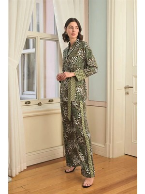 Modenya Çiçek Yaprak ve Etnik Desenli Pijama Takımı