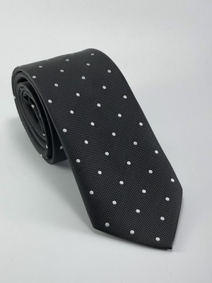 Pierroni Siyah Beyaz Puntiyeli Kravat Microfiber Kumaşla Özel Günler İçin Şık Seçim