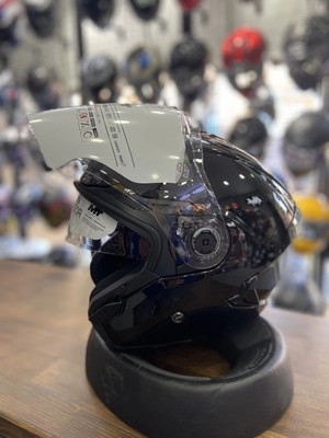 Mt Helmets Parlak Siyah Yarım Kask Güneş Vizörlü