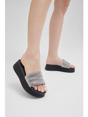 Tonny Black Kadın Siyah Rahat Kalıp Yüksek Taban Simli Terlik