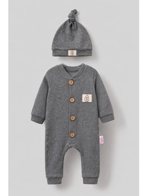 Bubito Unisex Tahta Düğme Görselli Şapkalı Şık Bebek Tulum-Gri