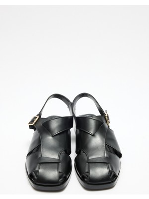 Lutvelizade Sandalet 2603 - Bant Detaylı Siyah Kadın Sandalet