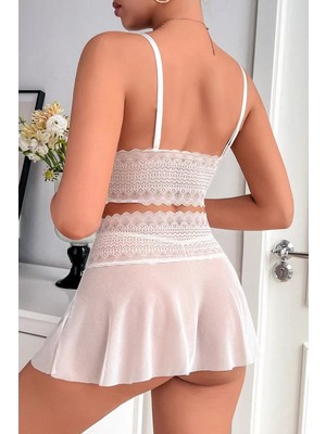 Modenya Kadın Beyaz Dantel ve Tül Detaylı Etekli Şık Gecelik Takımı