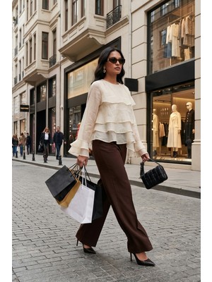 Lela Fırfırlı Relaxed Fit Uzun Kollu Yuvarlak Bluz Bayan Bluz 6835049