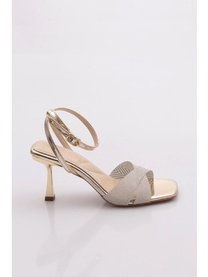 Dgn PM161-K136 Kadin Topuklu Terlik